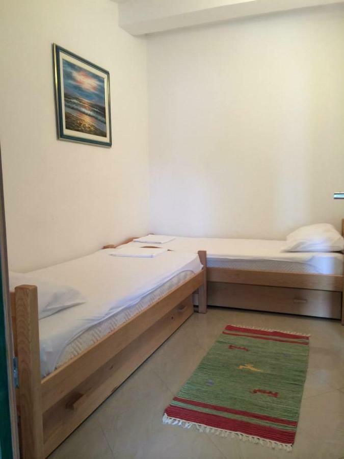 ستاريغغاد باكلينتسا Apartmani Paklenica المظهر الخارجي الصورة